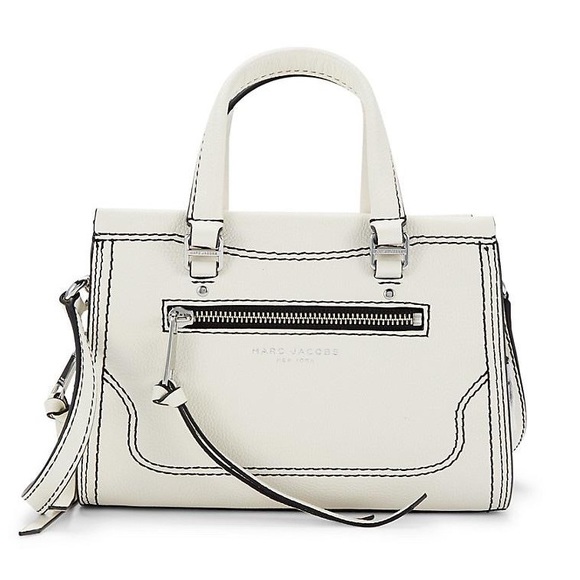 Marc Jacobs Handbags - Marc Jacobs purse